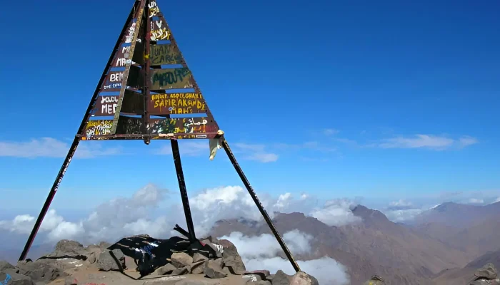 sommet-mont-toubkal